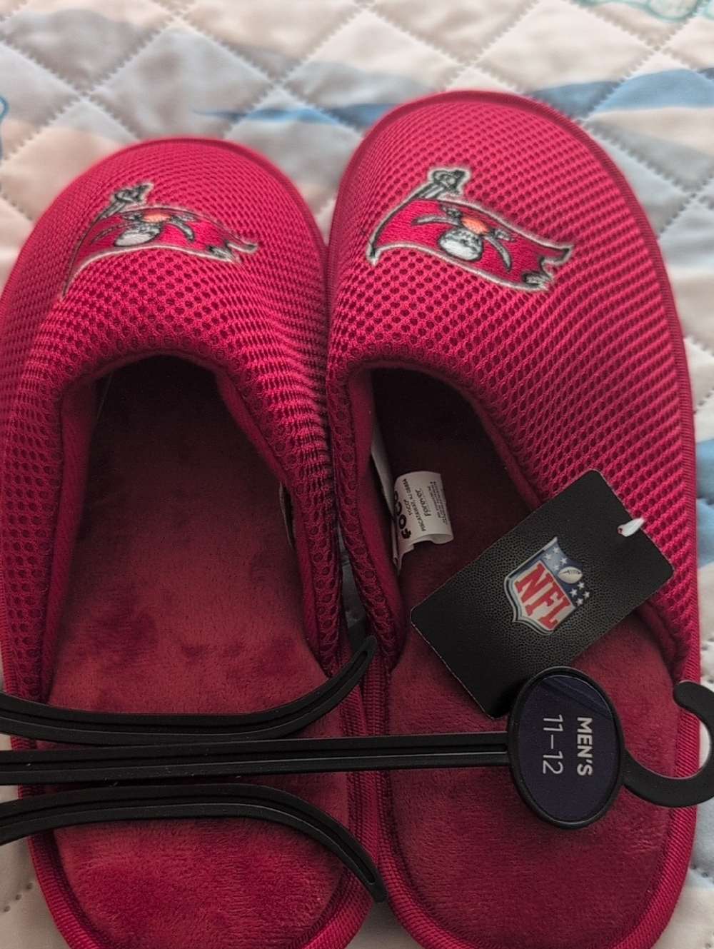 NFL Men's Red Mesh Slip-On Loafers with Team Logo Brand New